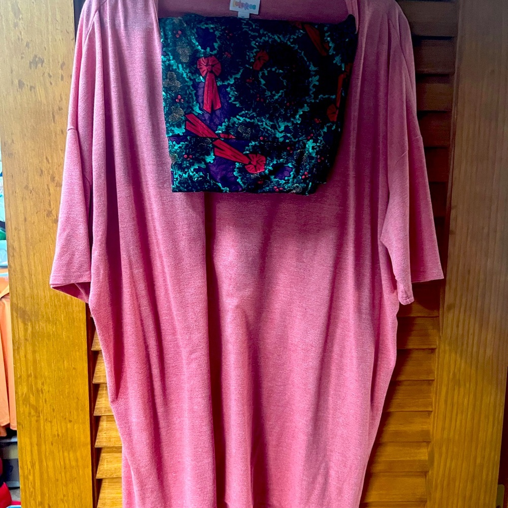Lula Roe TC Christmas legging with coordinating red tunic